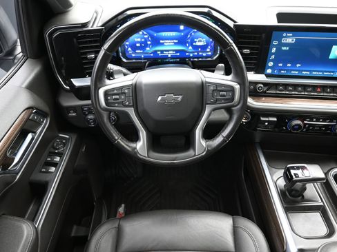 Used 2022 Chevrolet Silverado 1500 LT Trail Boss w/ LT Trail Boss Premium Package AWD/4WD image 26