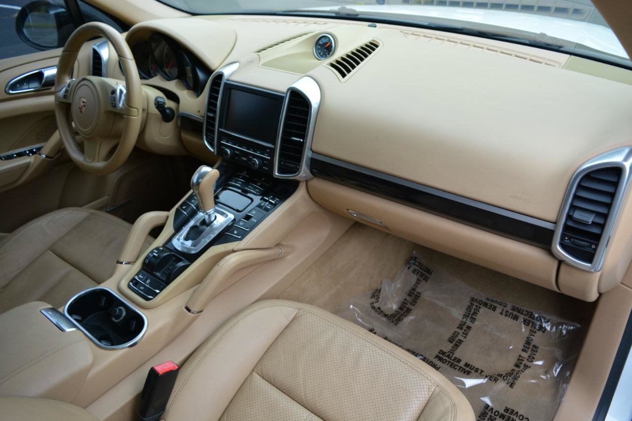 Used 2013 Porsche Cayenne AWD/4WD image 19
