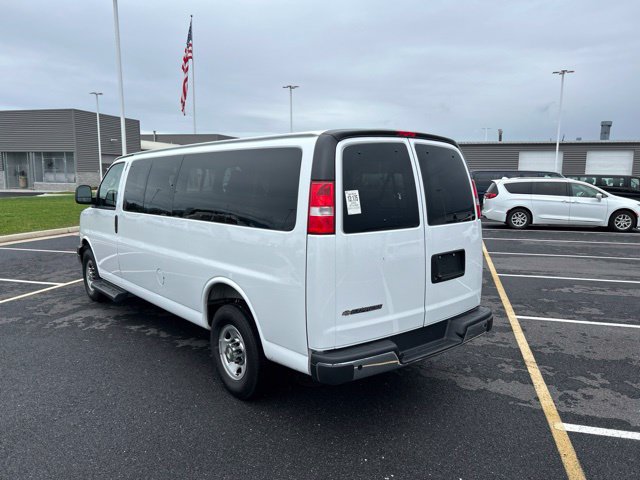 Used 2025 Chevrolet Express 3500 LT w/ LT Preferred Equipment Group RWD image 3