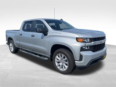 Used 2020 Chevrolet Silverado 1500 Custom w/ Custom Value Package image 8