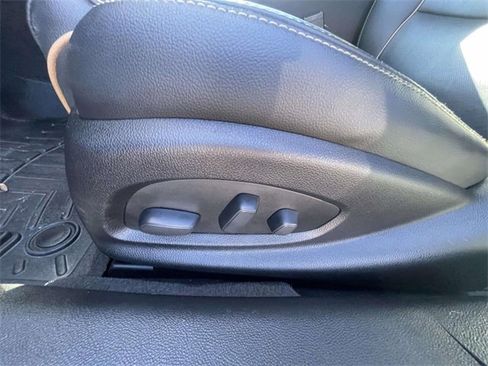 Used 2019 Chevrolet Impala Premier w/ Premier Confidence Package image 15