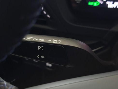 Certified 2025 Porsche 911 Carrera T RWD image 40