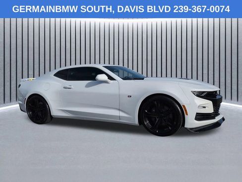 Used 2019 Chevrolet Camaro SS RWD image 3