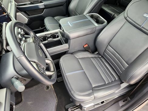 Used 2025 Ford F250 Platinum AWD/4WD image 14