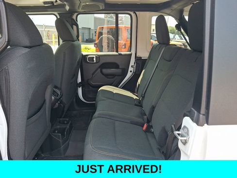 Used 2025 Jeep Wrangler Unlimited Sport AWD/4WD image 10