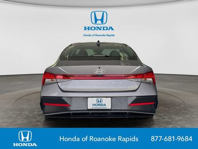 Used 2025 Hyundai Elantra Limited