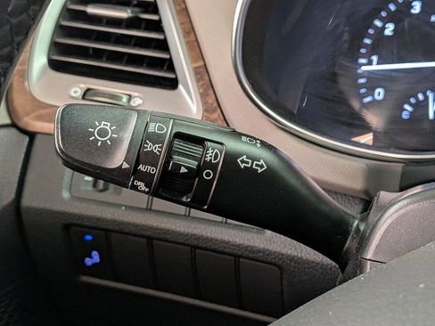 Used 2018 Hyundai Santa Fe Sport FWD image 4