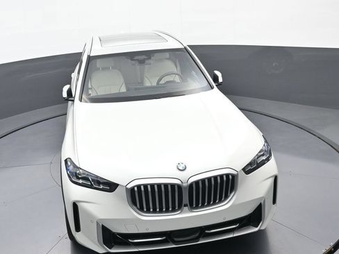 Used 2024 BMW X5 xDrive40i w/ Premium Package AWD/4WD image 31