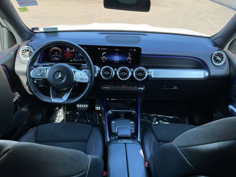 Used 2023 Mercedes-Benz EQB 300 4MATIC SUV image 18