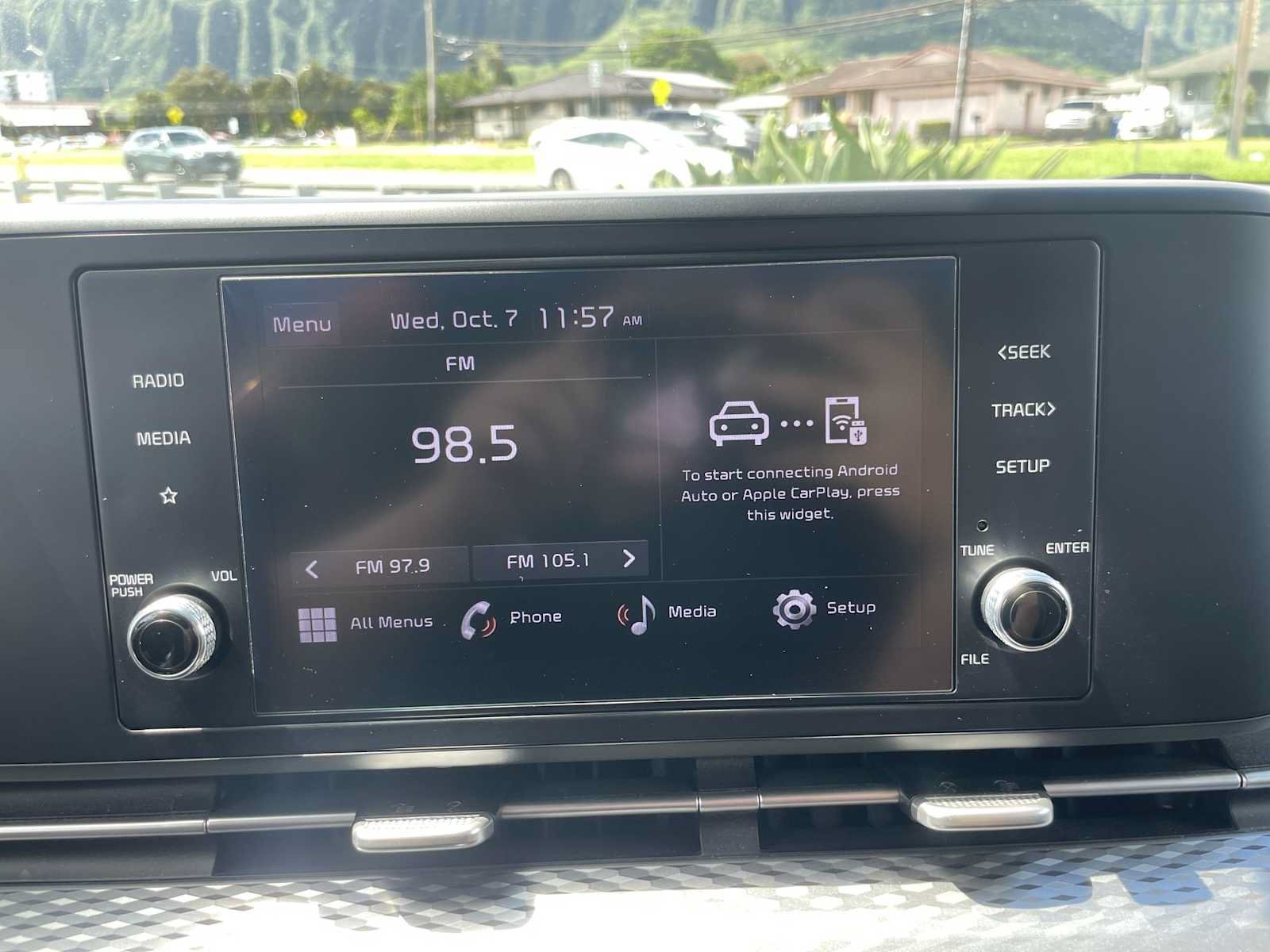Used 2024 Kia Carnival LX FWD image 17