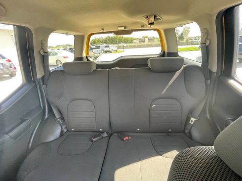 Used 2006 Nissan Xterra X image 19