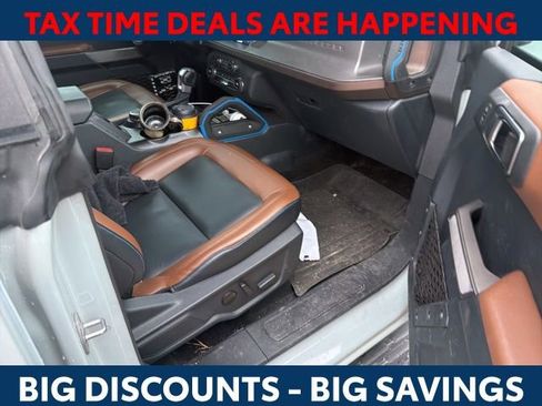 Used 2023 Ford Bronco Outer Banks image 9