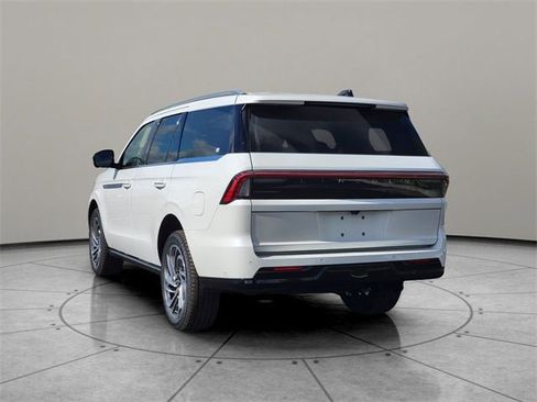 New 2025 Lincoln Navigator Reserve image 10