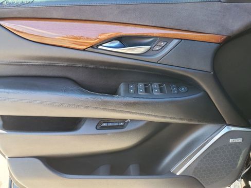 Used 2016 Cadillac Escalade Premium image 14