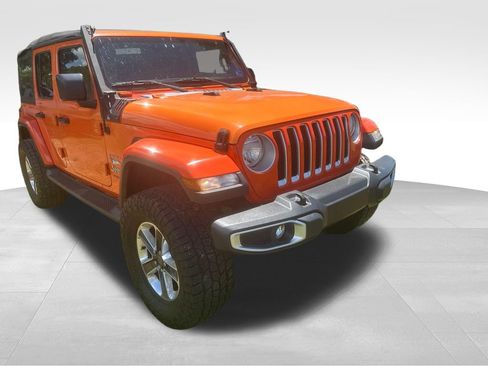 Used 2018 Jeep Wrangler Unlimited Sahara AWD/4WD image 31