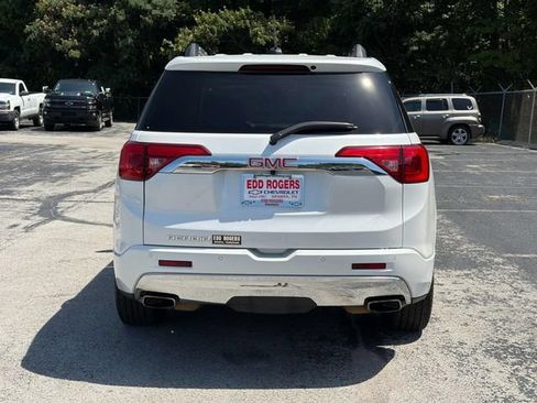Used 2017 GMC Acadia Denali w/ Technology Package FWD image 4