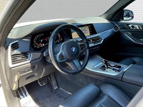 Used 2022 BMW X5 xDrive40i w/ M Sport Package AWD/4WD image 13