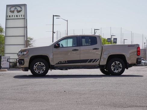Used 2022 Chevrolet Colorado Z71 AWD/4WD image 6