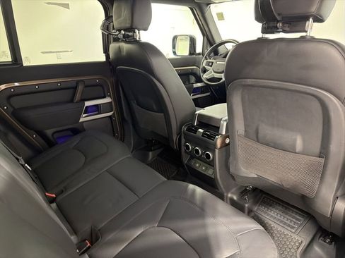 Used 2023 Land Rover Defender 110 S image 27