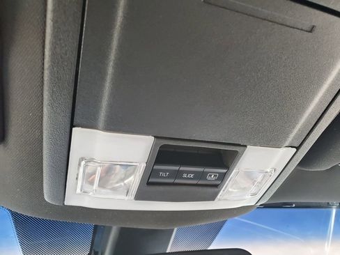 Used 2014 Lincoln MKS AWD w/ Equipment Group 201A image 25