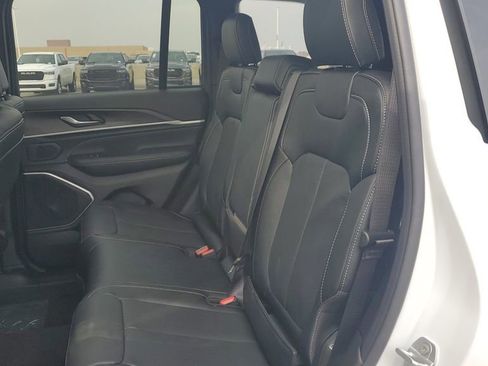 New 2026 Jeep Grand Cherokee Limited image 15