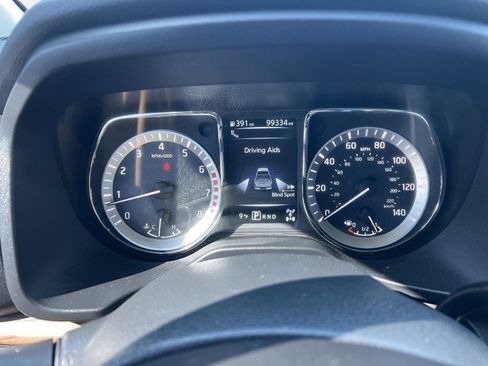 Used 2018 Nissan Titan SL w/ Chrome Package image 36