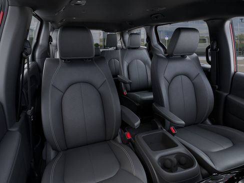 New 2025 Chrysler Pacifica Select image 33