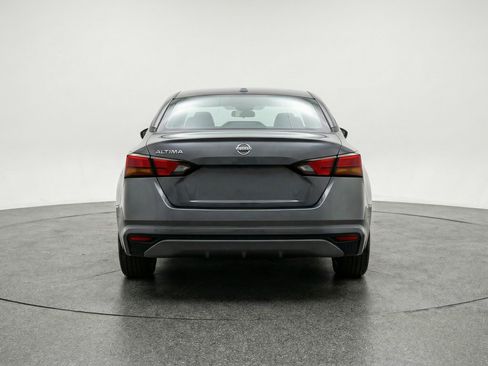 Used 2025 Nissan Altima 2.5 SV FWD image 7