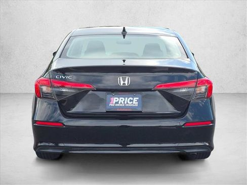 Used 2022 Honda Civic LX image 7
