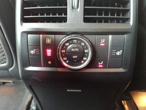 Used 2015 Mercedes-Benz GL 63 AMG 4MATIC image 31