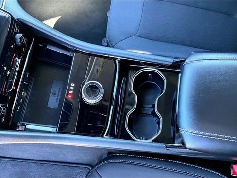 Used 2023 Jeep Grand Cherokee Laredo w/ Luxury Tech Group I image 17