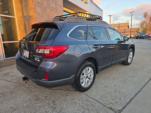 Used 2017 Subaru Outback 2.5i Premium image 23