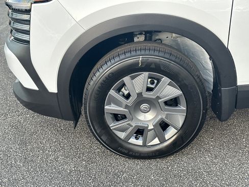 New 2026 Nissan Kicks S image 11