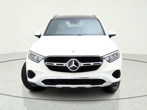 Used 2026 Mercedes-Benz GLC 300 image 3
