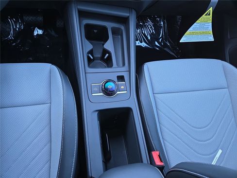 New 2026 Volkswagen Tiguan SE image 21