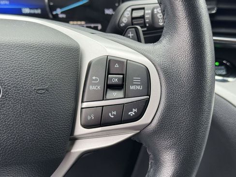 Used 2020 Ford Explorer XLT w/ Equipment Group 202A AWD/4WD image 22
