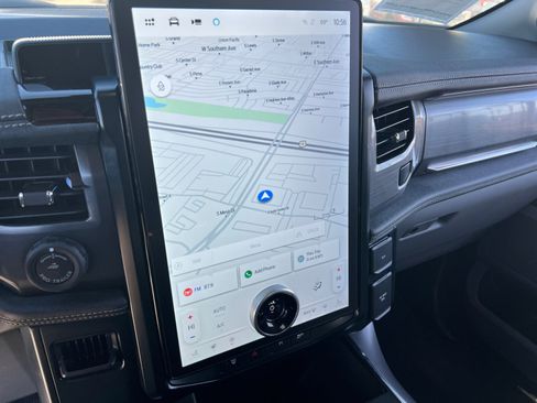 Used 2025 Ford F150 Lightning Flash image 27