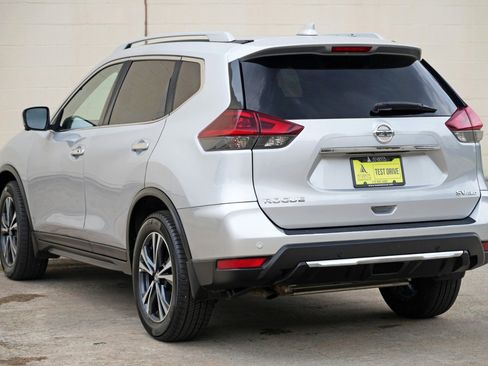 Used 2019 Nissan Rogue SV w/ Premium Package AWD/4WD image 48