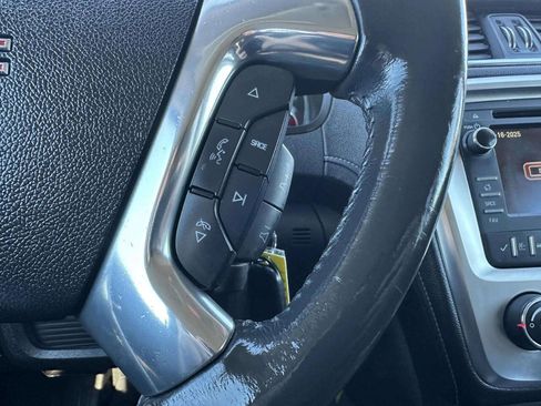 Used 2013 GMC Acadia SLE image 23