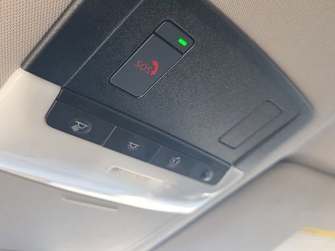 Used 2024 Nissan Pathfinder SV FWD image 32