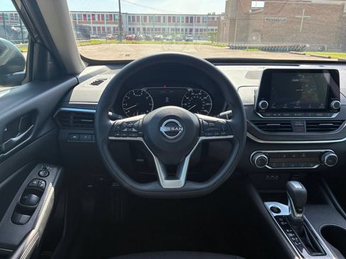 Used 2026 Nissan Altima 2.5 SV FWD image 29