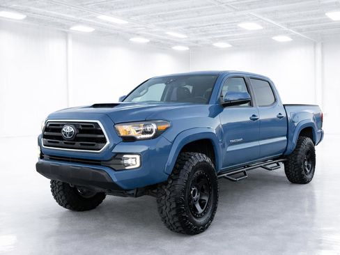 Used 2019 Toyota Tacoma SR5 image 11
