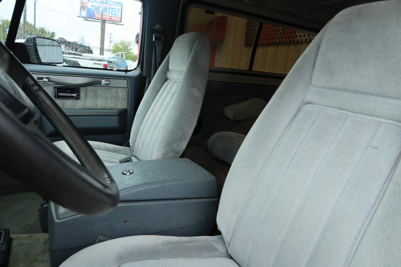 Used 1990 Chevrolet Blazer 4WD image 34