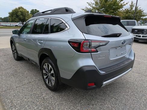 Used 2025 Subaru Outback Limited AWD/4WD image 6