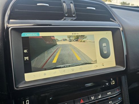 Used 2018 Jaguar F-PACE Portfolio image 43