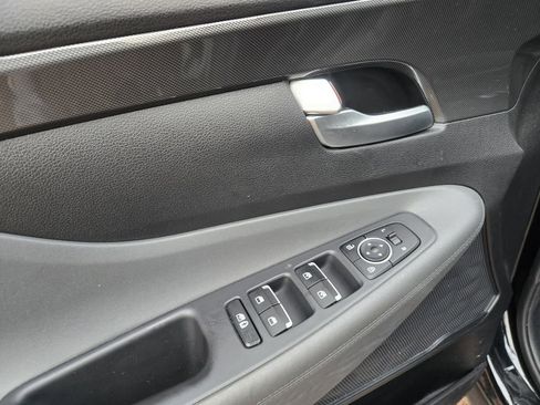 Used 2023 Hyundai Santa Fe SEL image 11