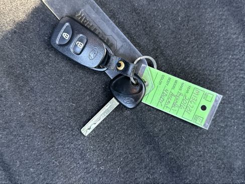 Used 2016 Hyundai Accent SE FWD image 25