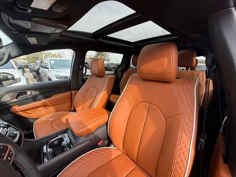 New 2026 Chrysler Pacifica Pinnacle image 20