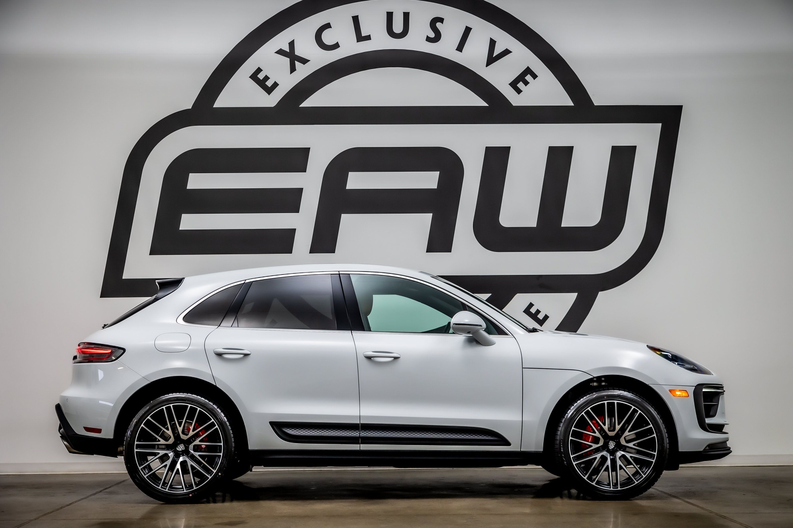Used 2022 Porsche Macan S AWD/4WD image 9