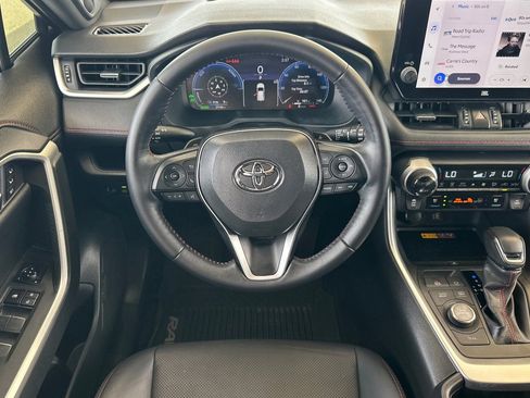 Used 2025 Toyota RAV4 XSE w/ Premium Package AWD/4WD image 14